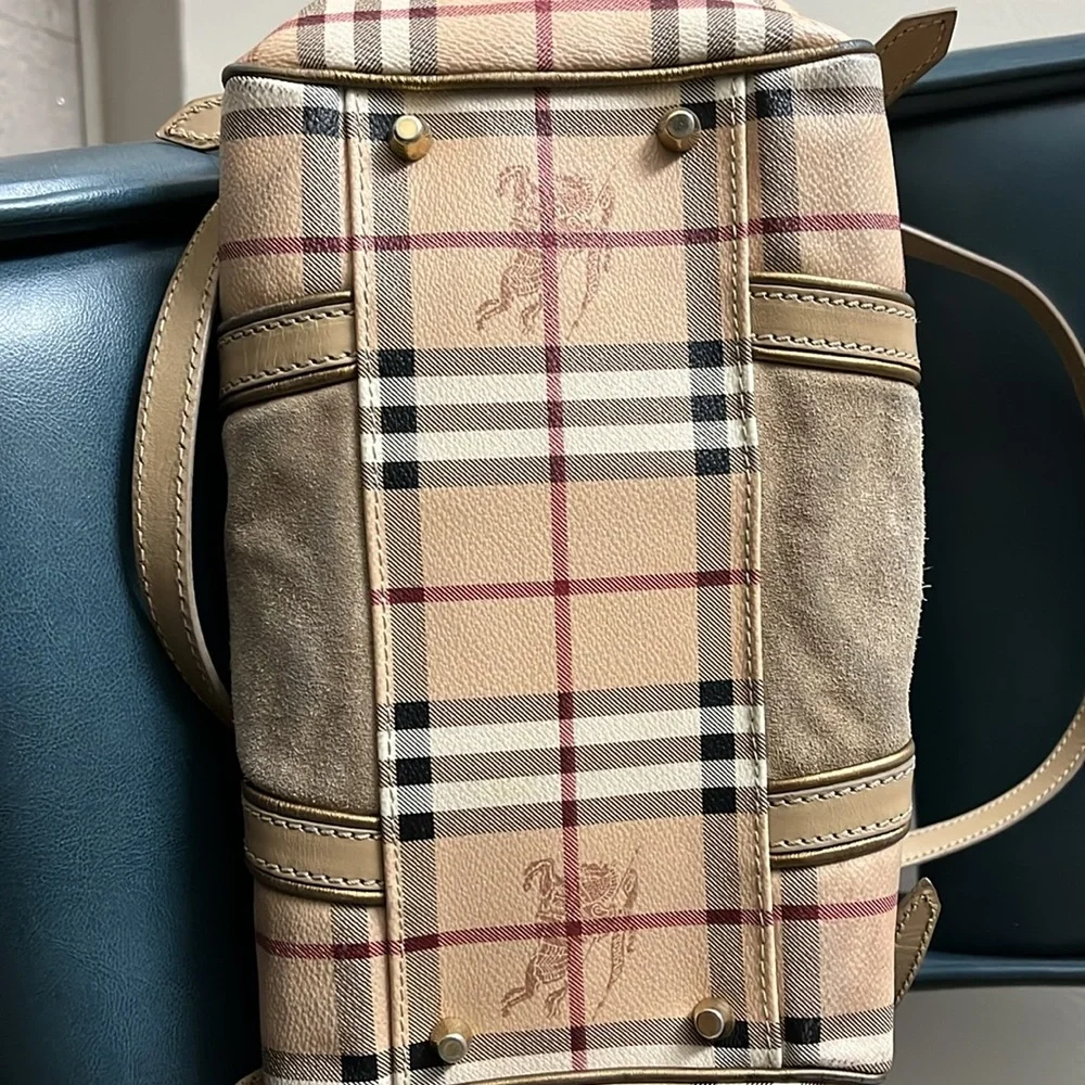 Unique Burberry tote /suede panels - Picture 11 of 11